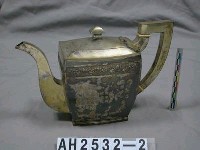 藏品(銀方茶壺)的圖片